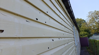 How Ignoring Small Cracks Can Lead to Costly Siding Repair in Highlands Ranch